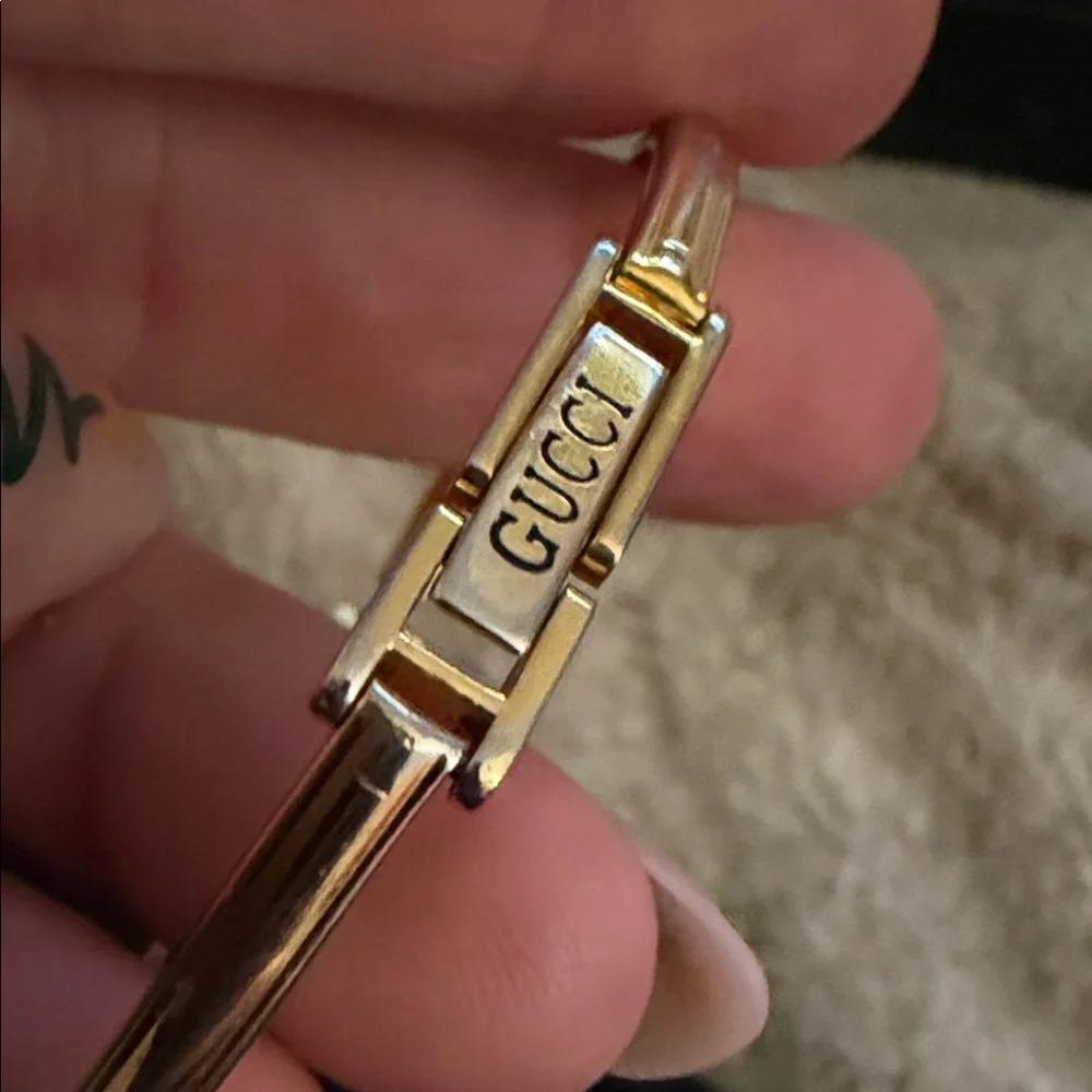 Vintage Gucci Interchangeable Bezel Watch - Picture 10 of 15